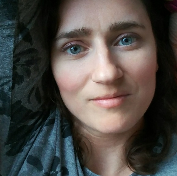 Meet your Posher, Joanna - Picture 1 of 1